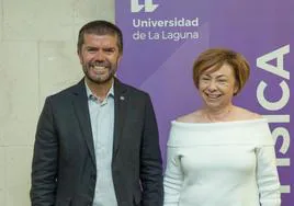 Francisco García y Rosa Aguilar, el día que presentaron sus candidaturas al Claustro de la ULL.