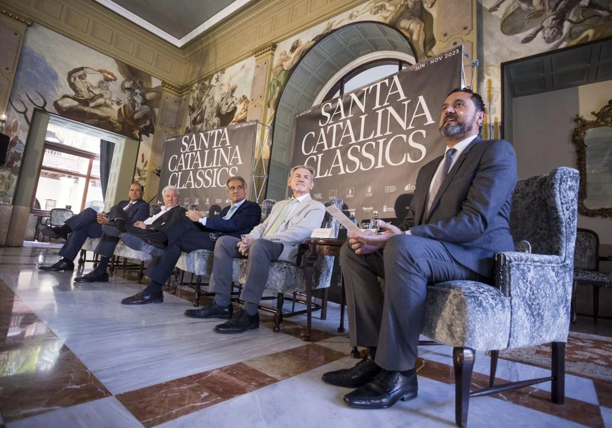 De izquierda a derecha, Manuel Afonso, Pedro Quevedo, Raúl González, Pedro Justo Brito y Felipe Aguirre, en la presentación de esta tercera edición del Santa Catalina Classics.