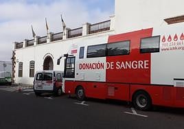 Unidad del ICHH junto al Consistorio.