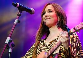 Mai Meneses, cuyo nombre artístico es Nena Daconte, en un concierto.