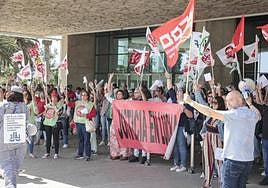 Los funcionarios de justicia secundan la huelga en la capital grancanaria