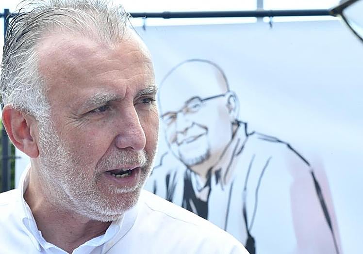 El presidente del Gobierno, Ángel Víctor Torres, estuvo en el acto.