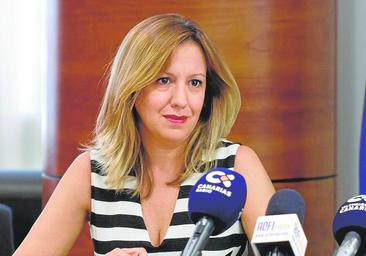 CC y PSOE aparecen casi empatados en Tenerife, con Dávila de presidenta