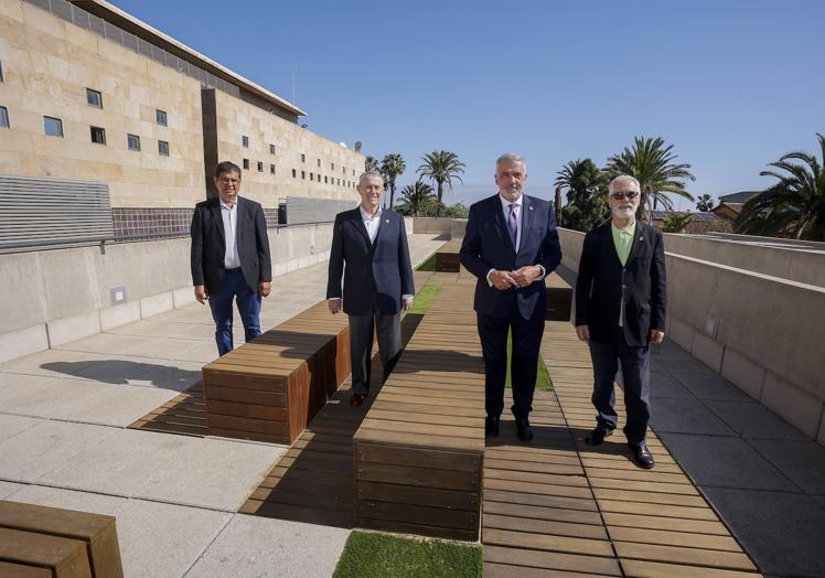 De izquierda a derecha, Lobo, Rubio Royo, Serra Majem y Regidor.