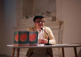 Samir Delgado, durante la presentación de su libro, en Segovia.