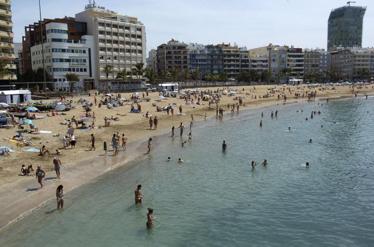 Dos vertidos fecales en verano robaron la bandera azul a Las Canteras