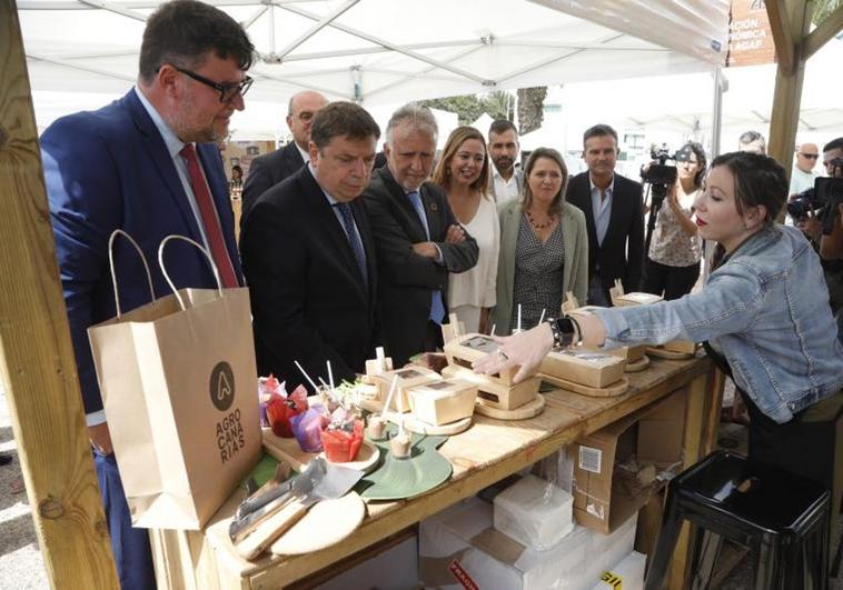 Torres y el ministro Planas abren Agrocanarias en San Bartolomé