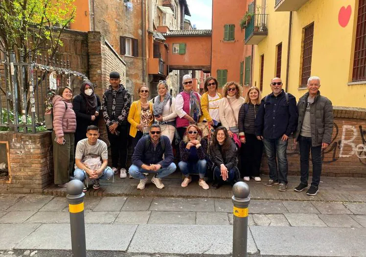 El grupo del CEPA Las Palmas se reunió con alumnado del cetro de adultos de Bolonia.