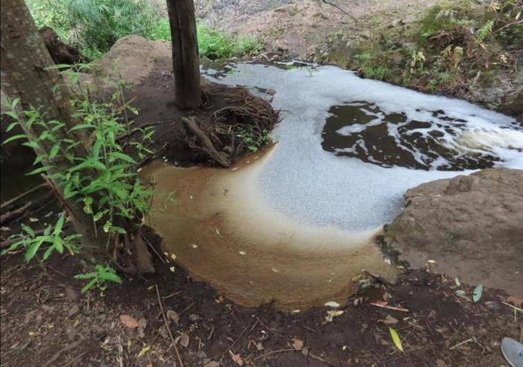 Se plantean sanciones por los vertidos de sosa caústica en el barranco de Azuaje