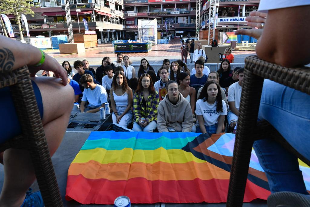 Charla sobre igualdad y juventud trans organizada por el Maspalomas Pride