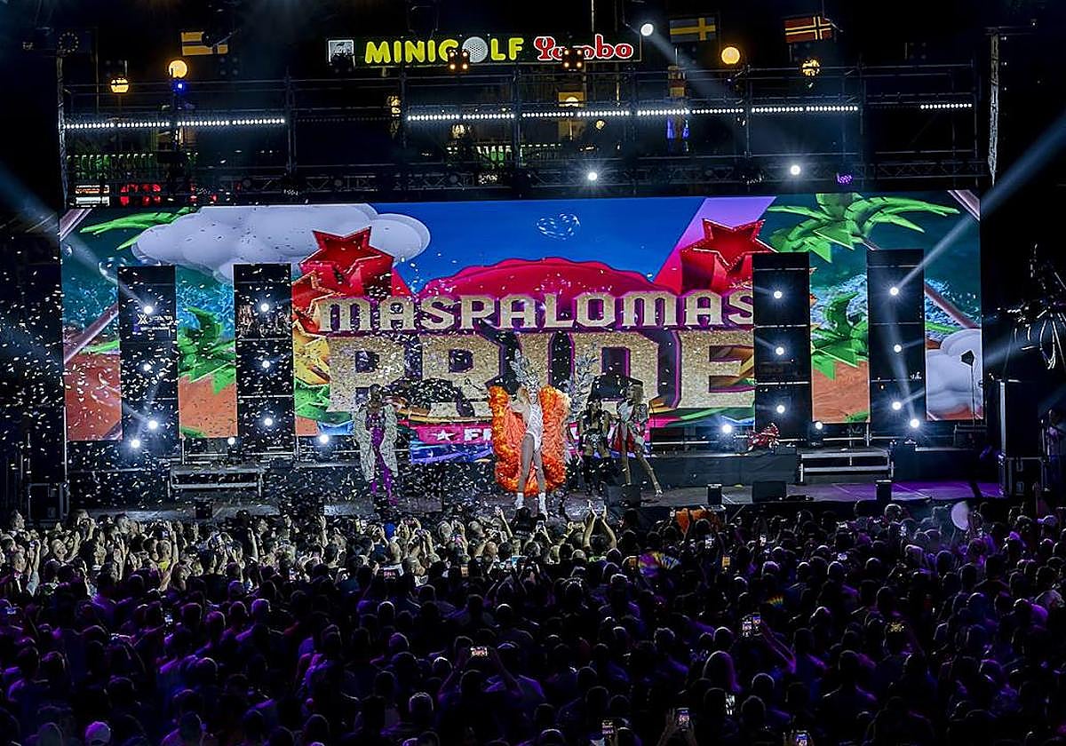 'Isabella y punto' consigue la corona en la gala Drag de Maspalomas Pride