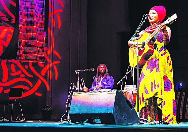 Binter apoya actividades culturales de diferentes tipos.