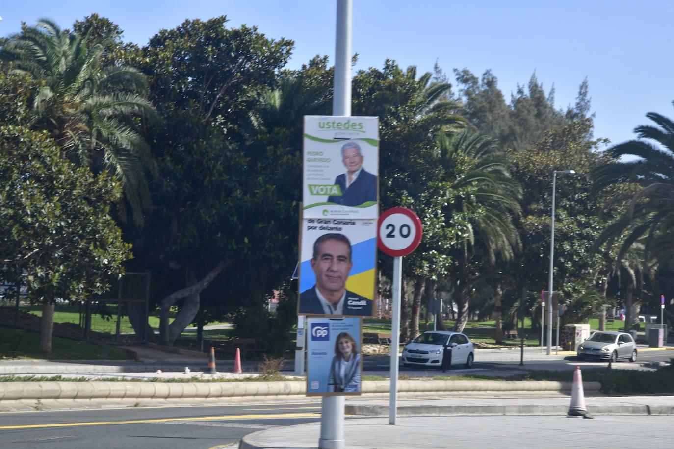 La marea de los carteles electorales inunda Gran Canaria