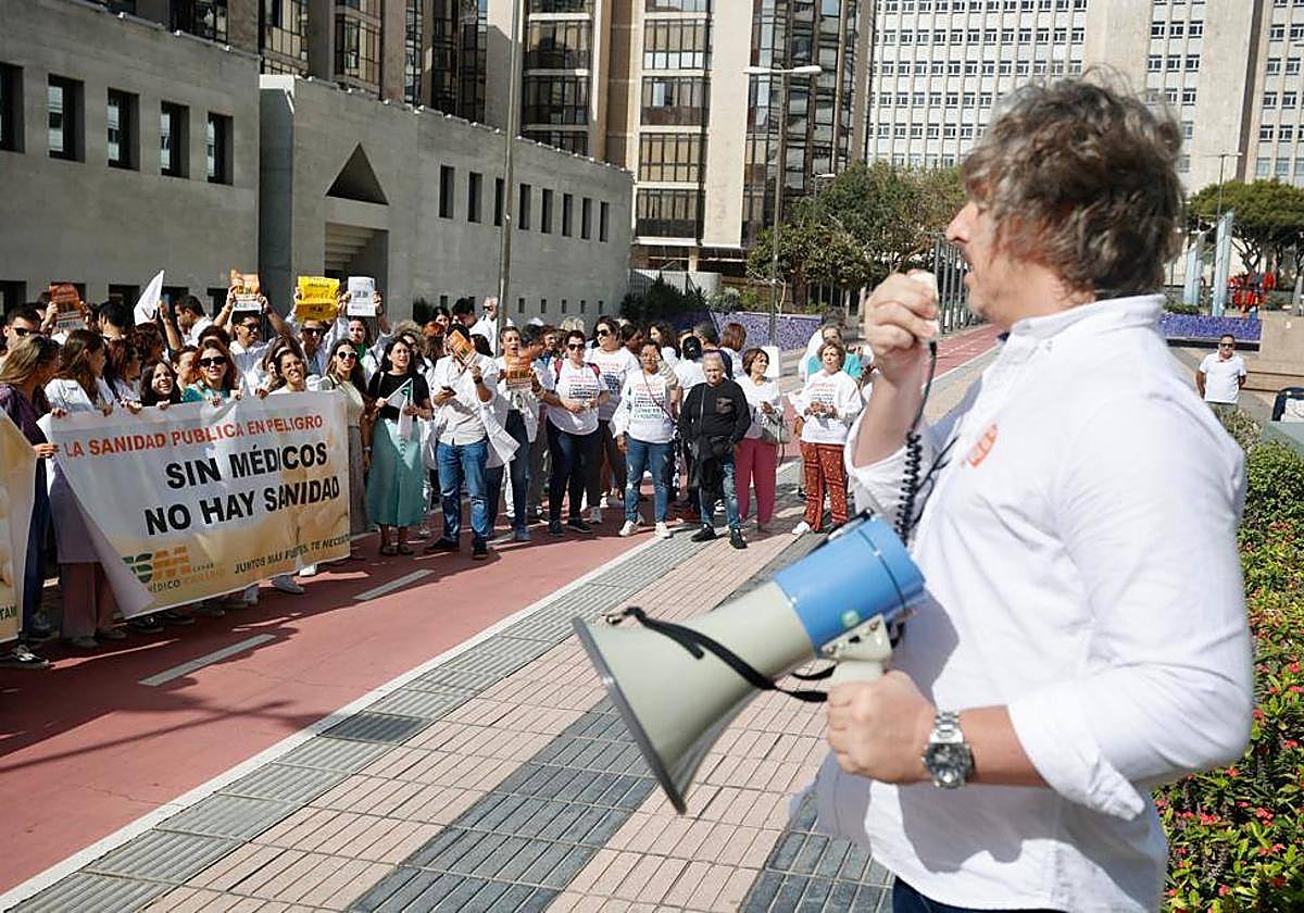 Primera jornada de la huelga de médicos en la capital grancanaria.