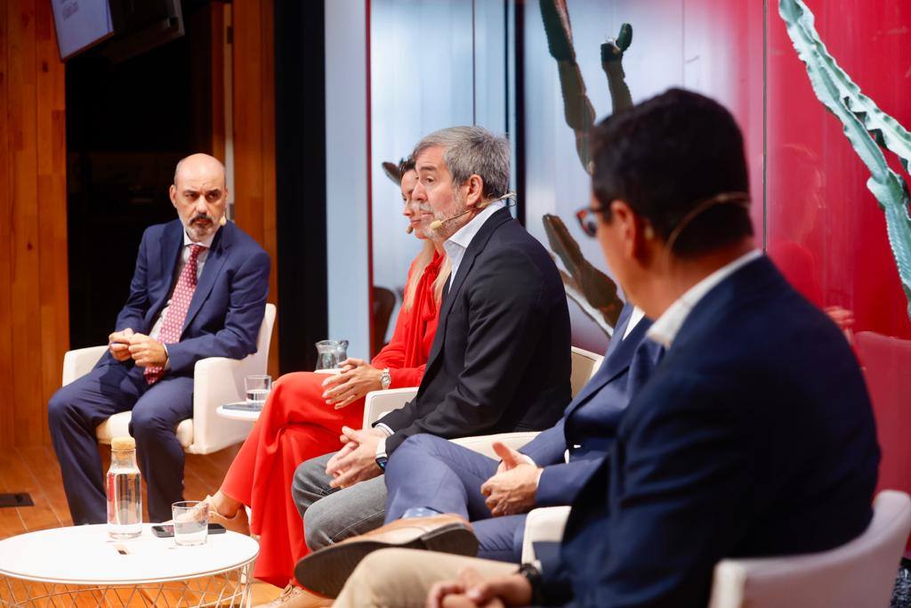 El encuentro &#039;Canarias por delante&#039;, en imágenes