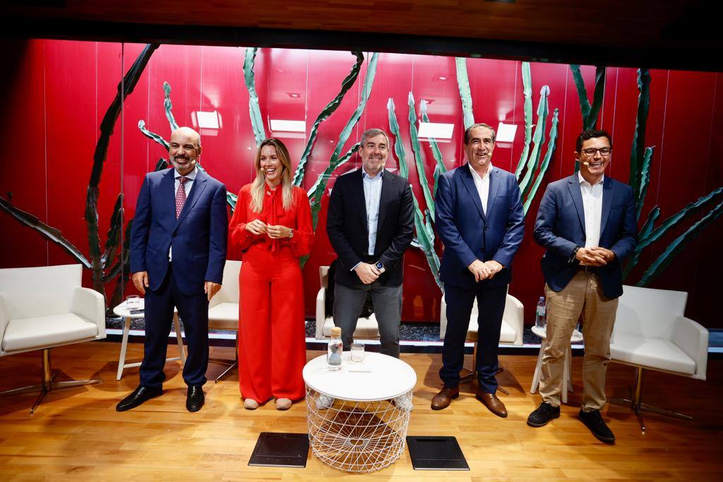 El encuentro &#039;Canarias por delante&#039;, en imágenes