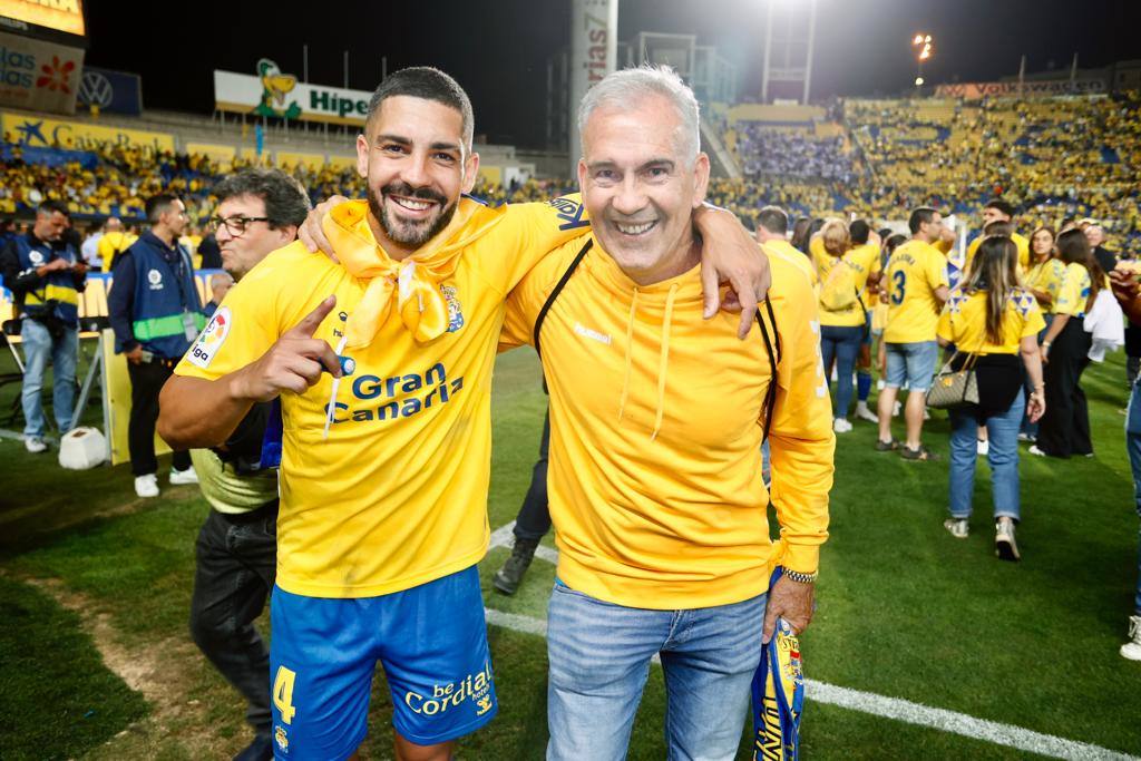 Emotiva celebración de los jugadores de la UD en el Gran Canaria