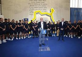 Antonio Morales, durante la visita de la UD al Cabildo de Gran Canaria.