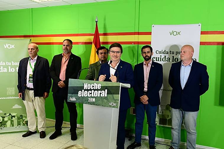 Nicasio Galván destacó en su comparecencia que llega un soplo de aire fresco a la política de Canarias.