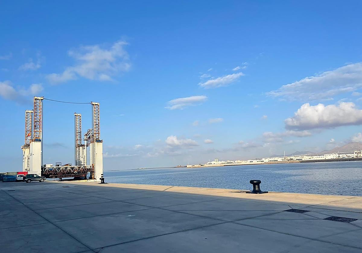 Cajonero para ampliar Naos, en Los Mármoles.