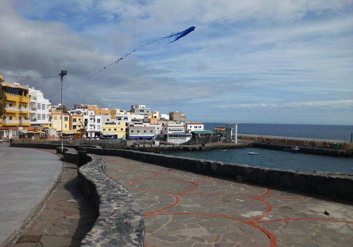 Herido grave al precipitarse desde varios metros en la costa de Los Abrigos