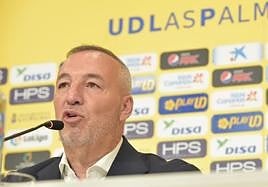El presidente de la UD Las Palmas, Miguel Ángel Ramírez, durante la rueda de prensa.