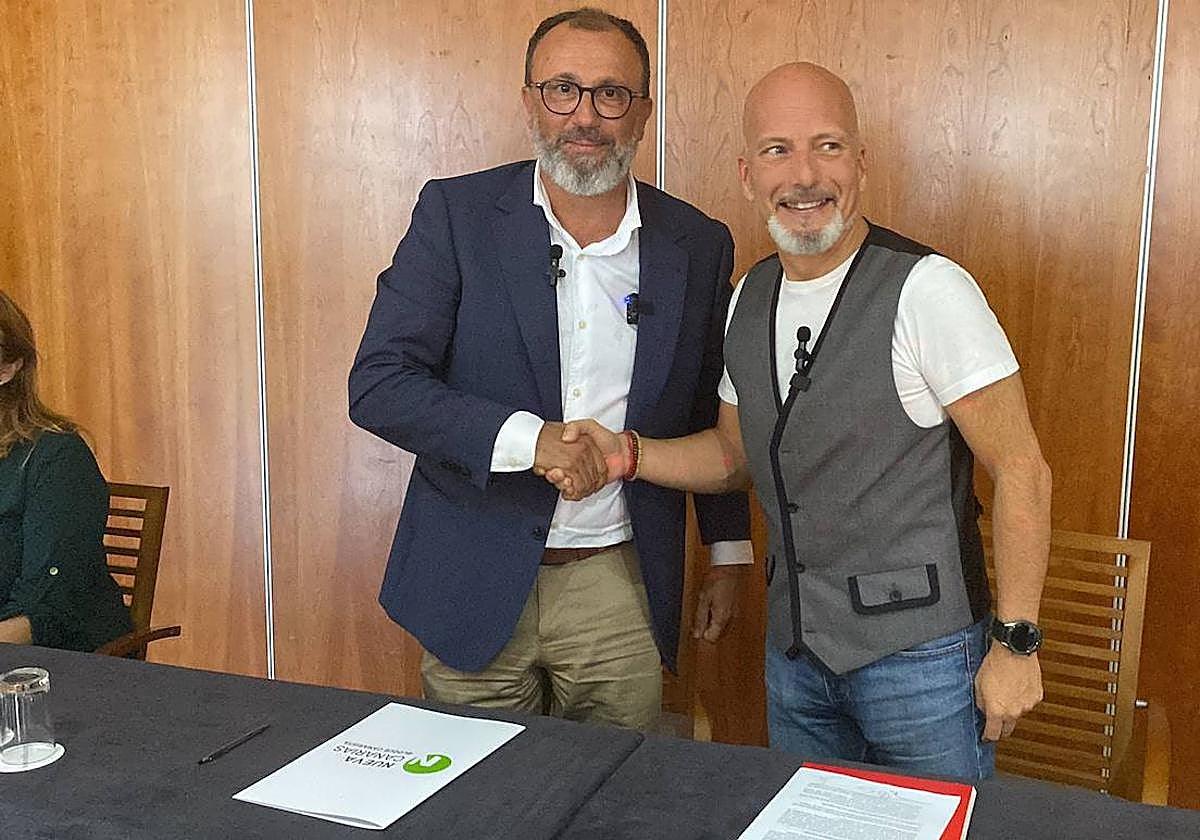 NC y PSOE firman el pacto en Santa Lucía y anuncian que se sumará Unidos