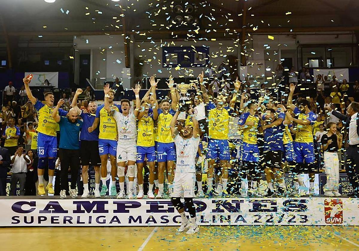 Celebración del Guaguas de su última Liga.