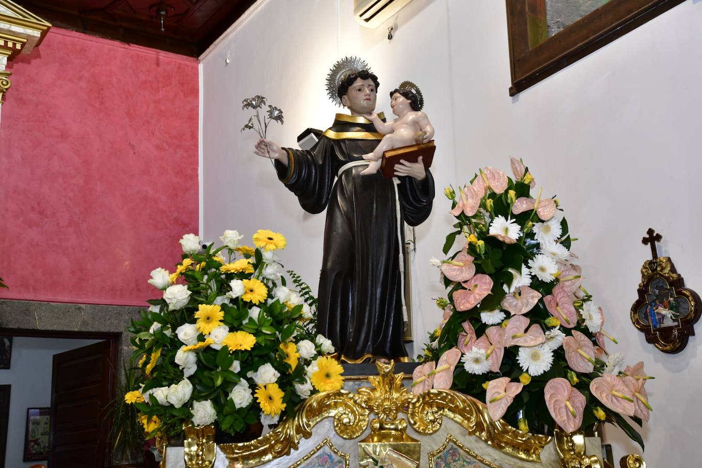 Más políticos que santos en la procesión de San Antonio el Chico en Mogán
