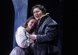 Marina Monzó y Ariunbaatar Ganbaatar, como Gilda y Rigoletto, en este montaje.