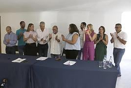 Firmantes del acuerdo este jueves en Los Lirios.