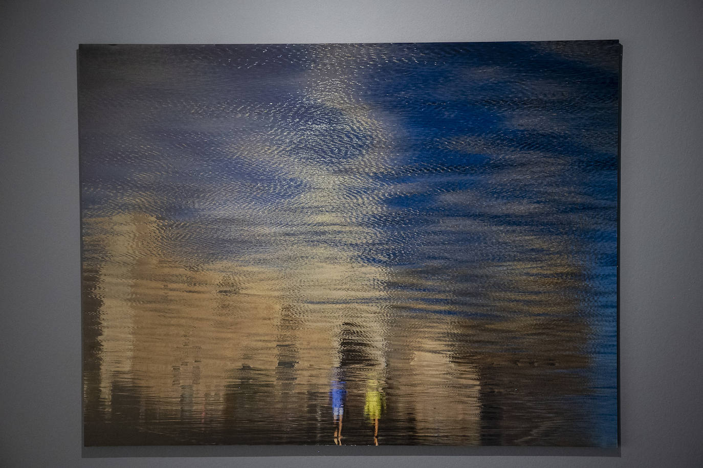 Imagen secundaria 1 - Instantáneas de la exposición 'La Isla, el agua, coraza salada, dulce corazón'. 