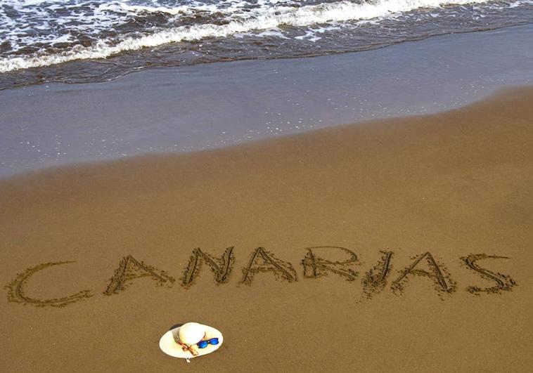 Descargue el Especial Vacaciones en Canarias en formato pdf