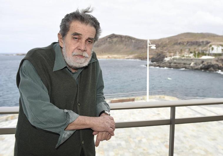 Fallece en Gran Canaria el poeta Manuel Díaz Martínez