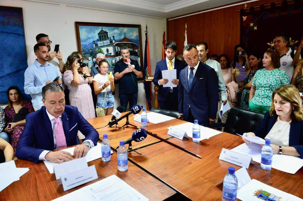 Alexis Ramos recoge el bastón de mando en San Mateo