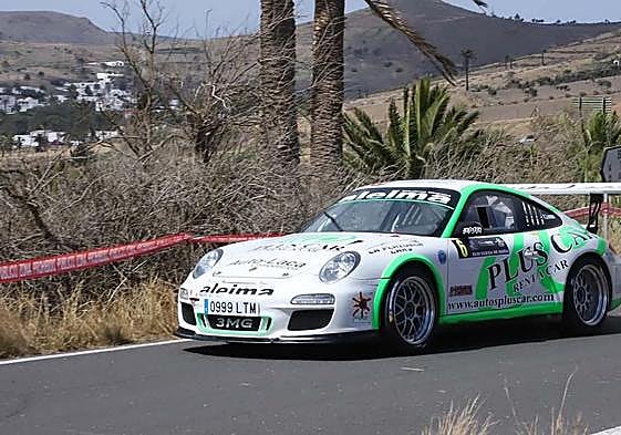 El ganador de la prueba, Yeray Lemes, con su Porsche 911 GT3.