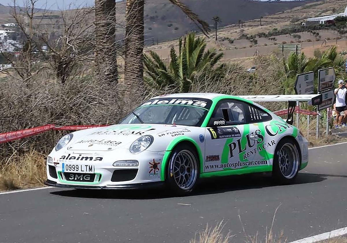 El ganador de la prueba, Yeray Lemes, con su Porsche 911 GT3.
