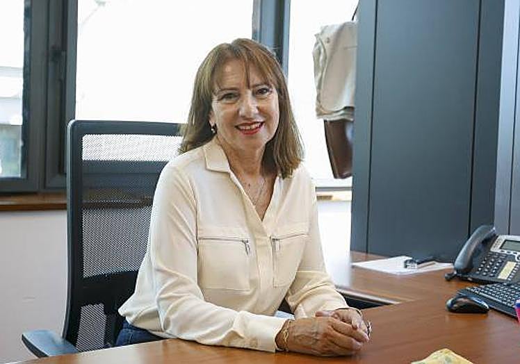 Jiménez deja el Cabildo de Gran Canaria después de ser consejera durante 24 años.