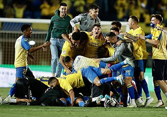 Así celebró la UD el ascenso a Primera.