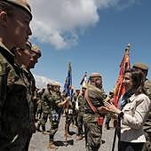 Robles, ministra de Defensa: «No se le pueden poner puertas al mar»