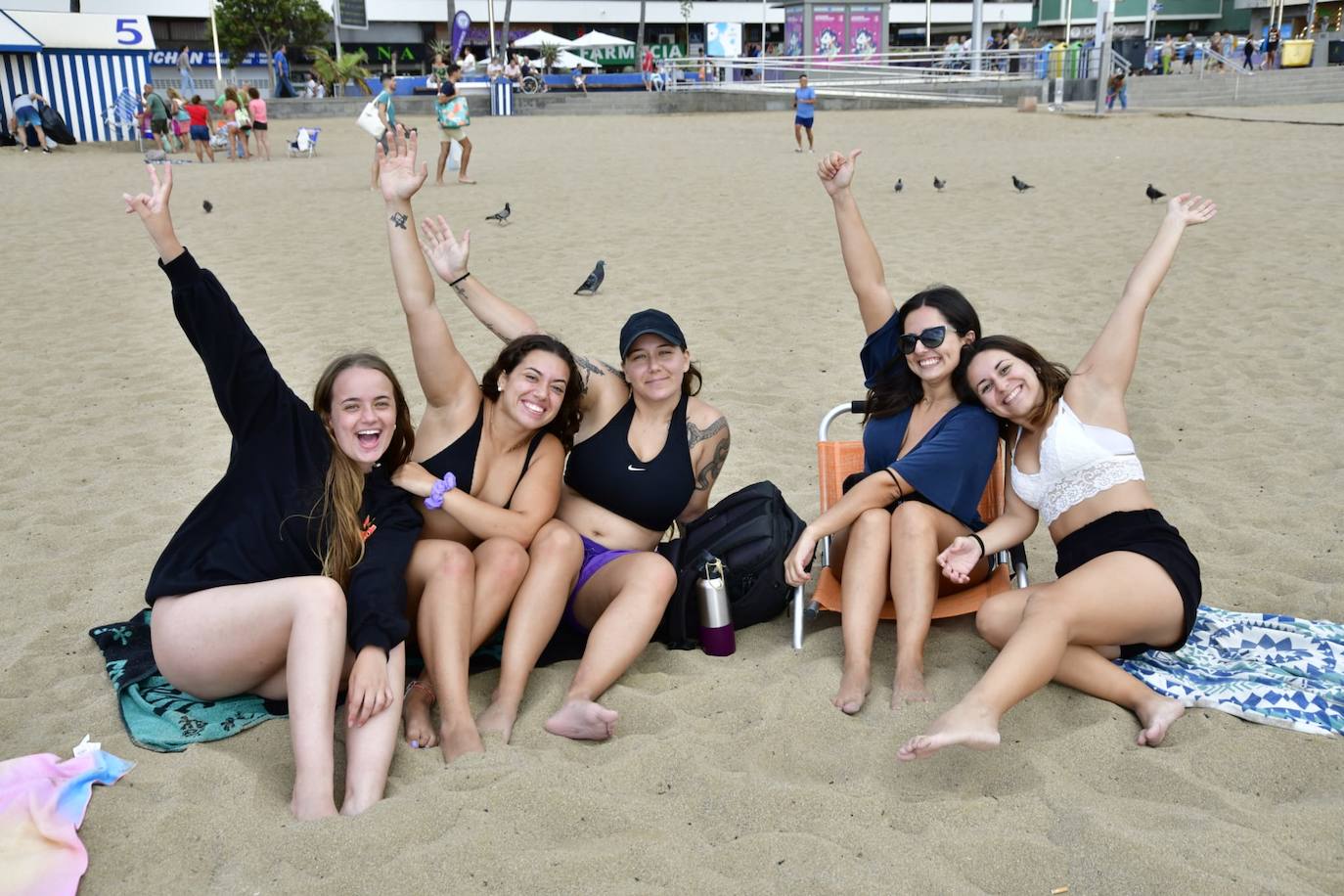 Las Canteras, preparada para los fuegos de San Juan