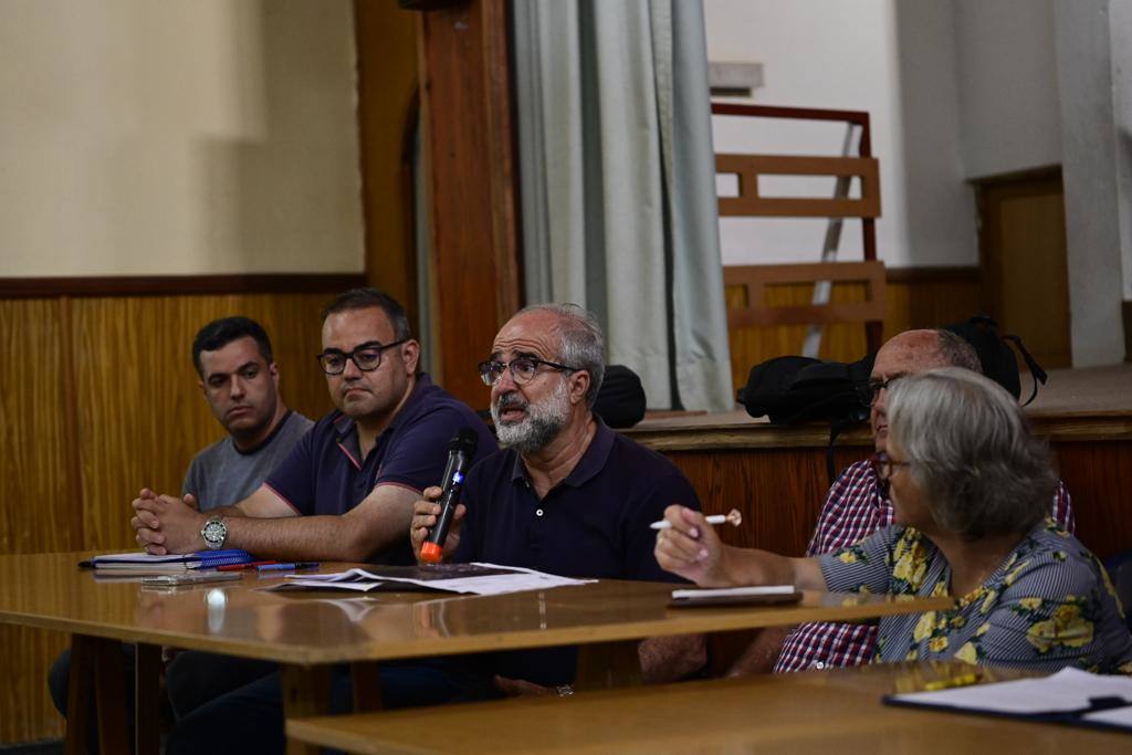 La plataforma Justicia Social Carrizal se reúne con el nuevo alcalde del municipio