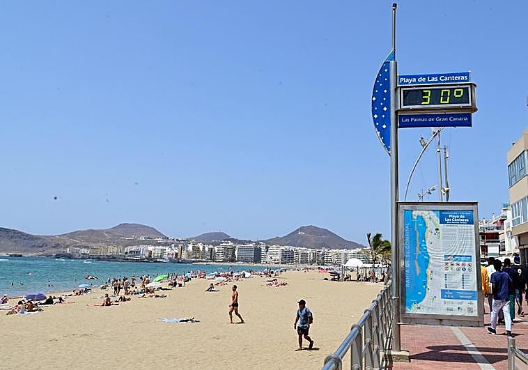 La llegada del calor se empieza a notar en la capital grancanaria.