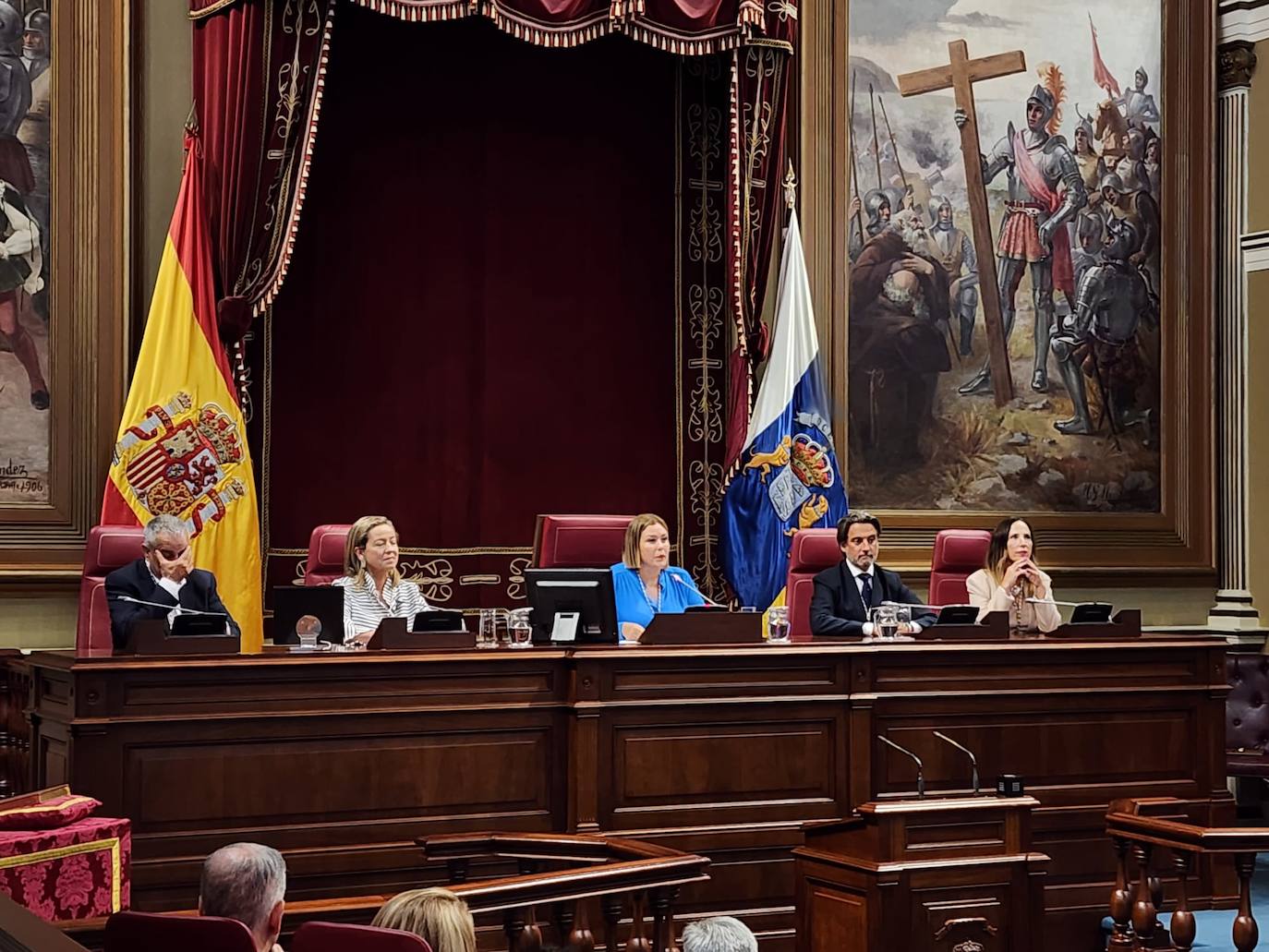 El inicio de la XI legislatura del Parlamento de Canarias, en imágenes