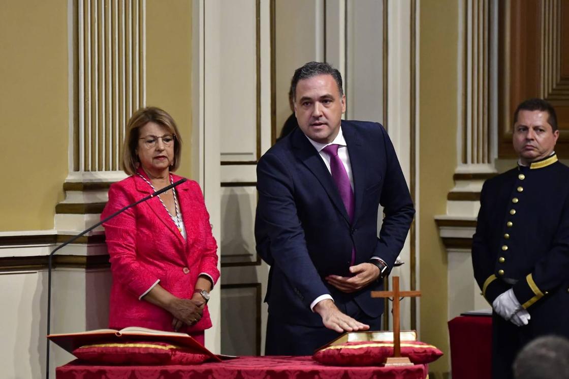 El inicio de la XI legislatura del Parlamento de Canarias, en imágenes