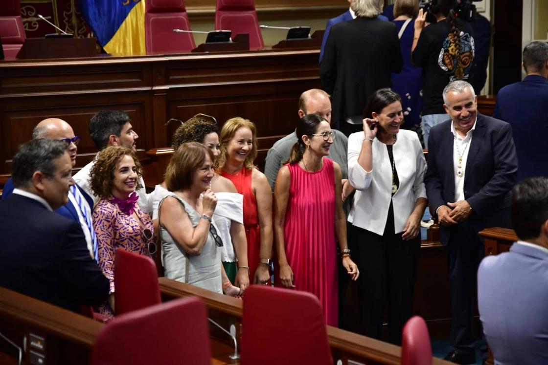 El inicio de la XI legislatura del Parlamento de Canarias, en imágenes