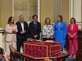 La nueva mesa del Parlamento de Canarias.