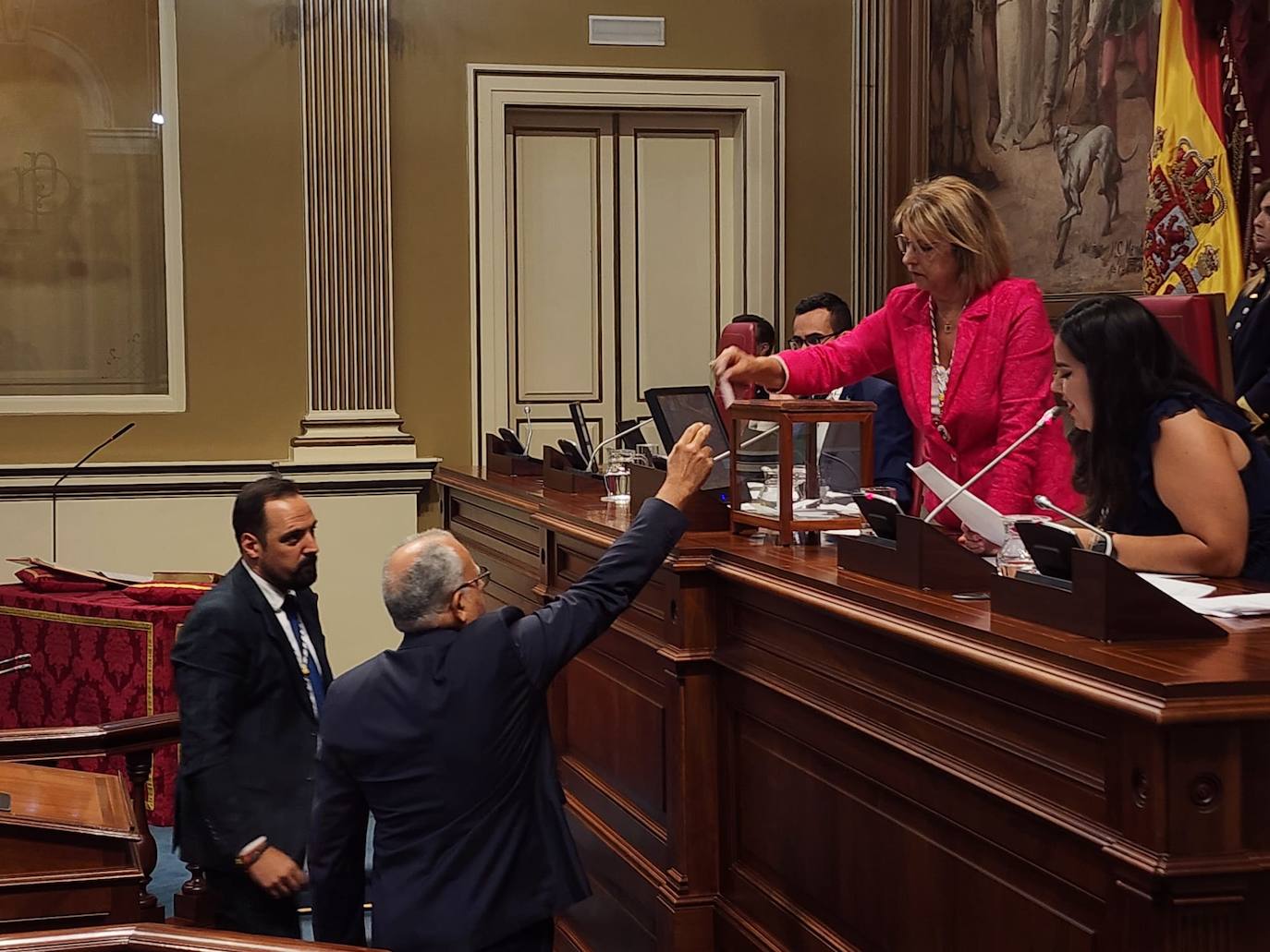El inicio de la XI legislatura del Parlamento de Canarias, en imágenes