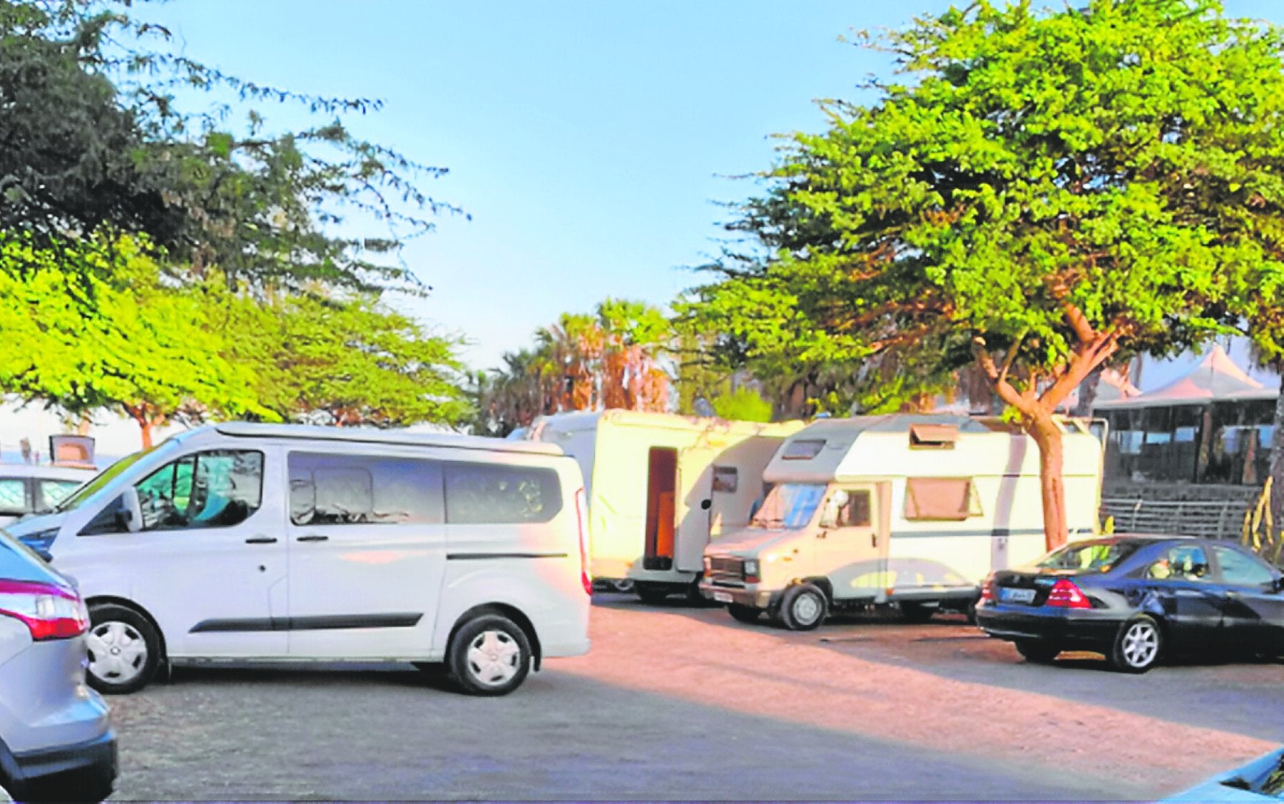 Caravanas aparcadas en San Agustín.