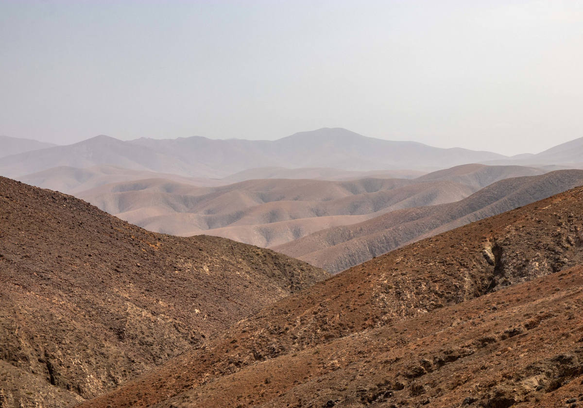 Los Miradores Estelares son unas ventanas privilegiadas al cielo de Fuerteventura,os lugares ideales para observar el firmamento.- En Pájara se encuentra el Mirador astronómico de Sicasumbre, el primero de la isla de Fuerteventura. Este mirador se sitúa en el margen izquierdo de la carretera FV-605, entre los kilómetros 11 y 12 y después de pasar el caserío de Fayagua.